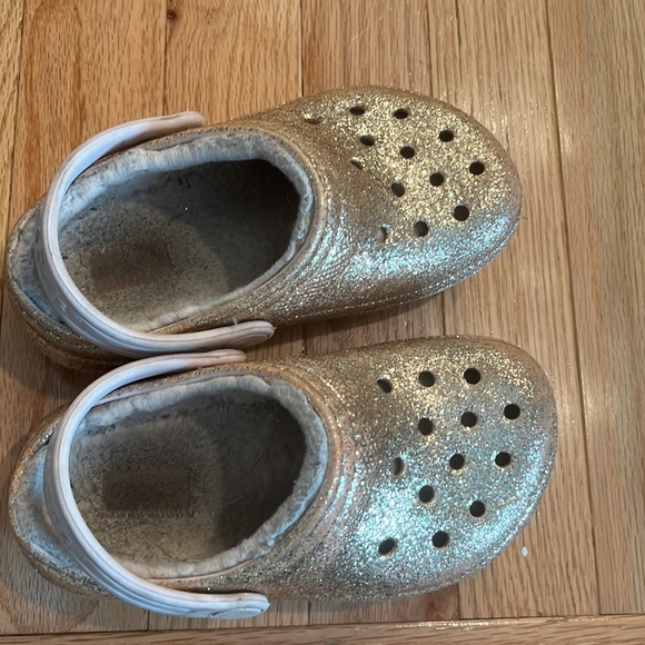 Gold sparkle crocs - Picture 3 of 4